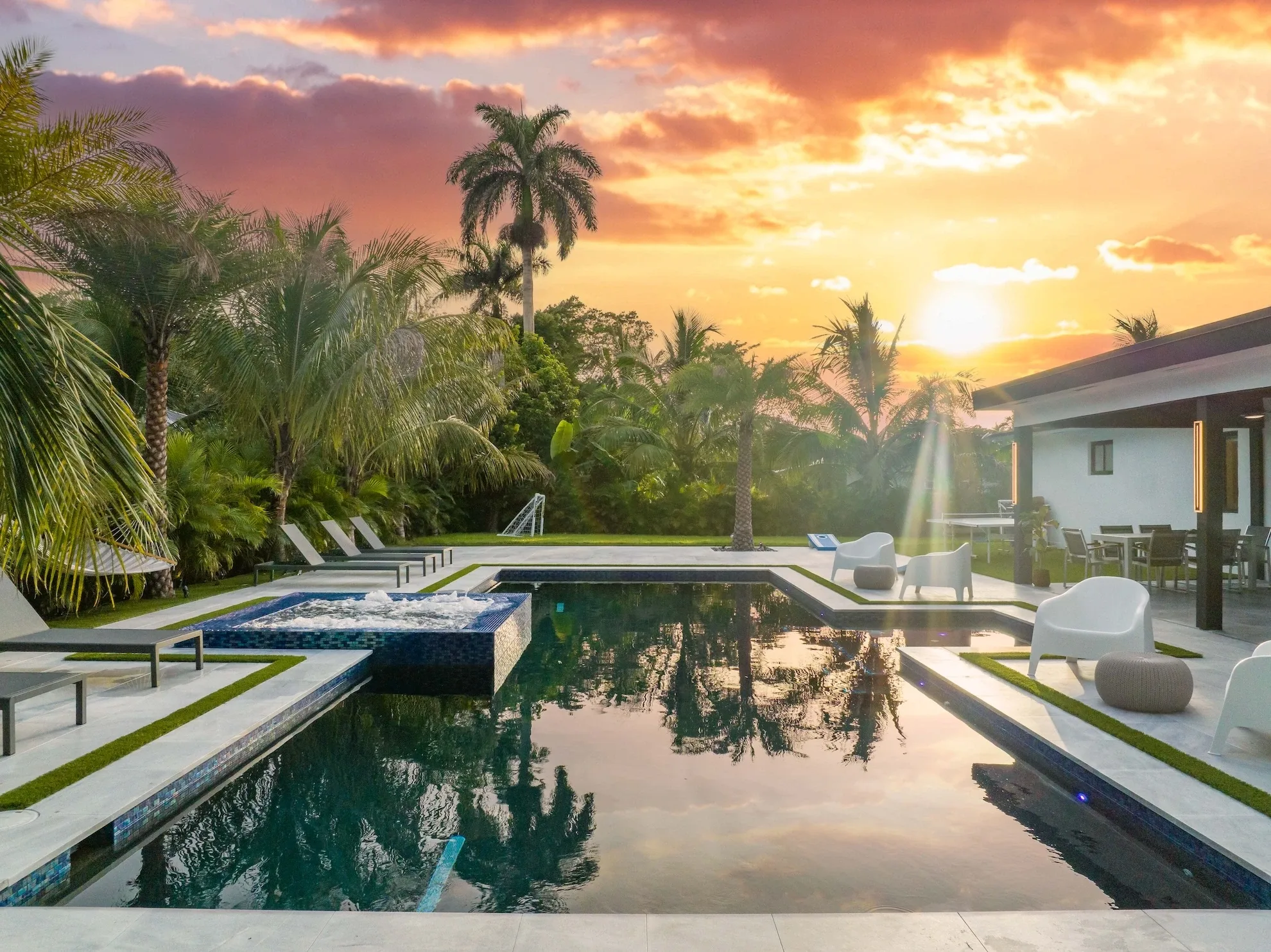 The New Rules of Luxury Travel: Why Private Villas Are Replacing Five-Star Hotels hero image