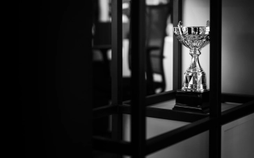 How Can Athletic Organizations Inspire Members with Dynamic Award Showcases? tag image