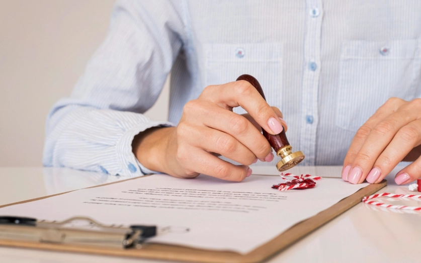 Why Notarizing Documents in a Foreign Language is Essential for International Transactions post image